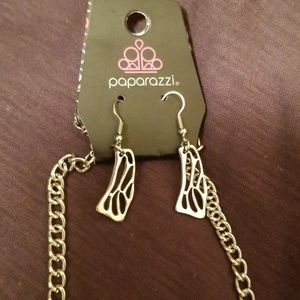 paparazzi Accessories - One set Necklace +earrings paparazzi Accessories - One set Necklace +earrings
